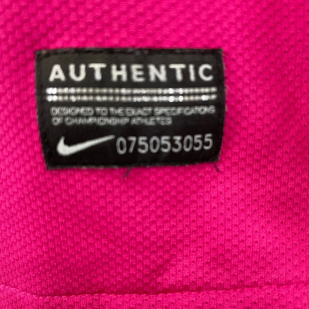 Nike CFC Soccer Womens Sz Medium Magenta Pullover Shirt‎ (BB12) NW/OTs